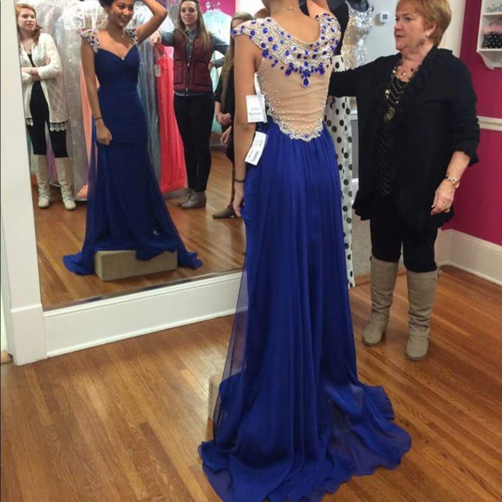 Royal blue prom dress!!